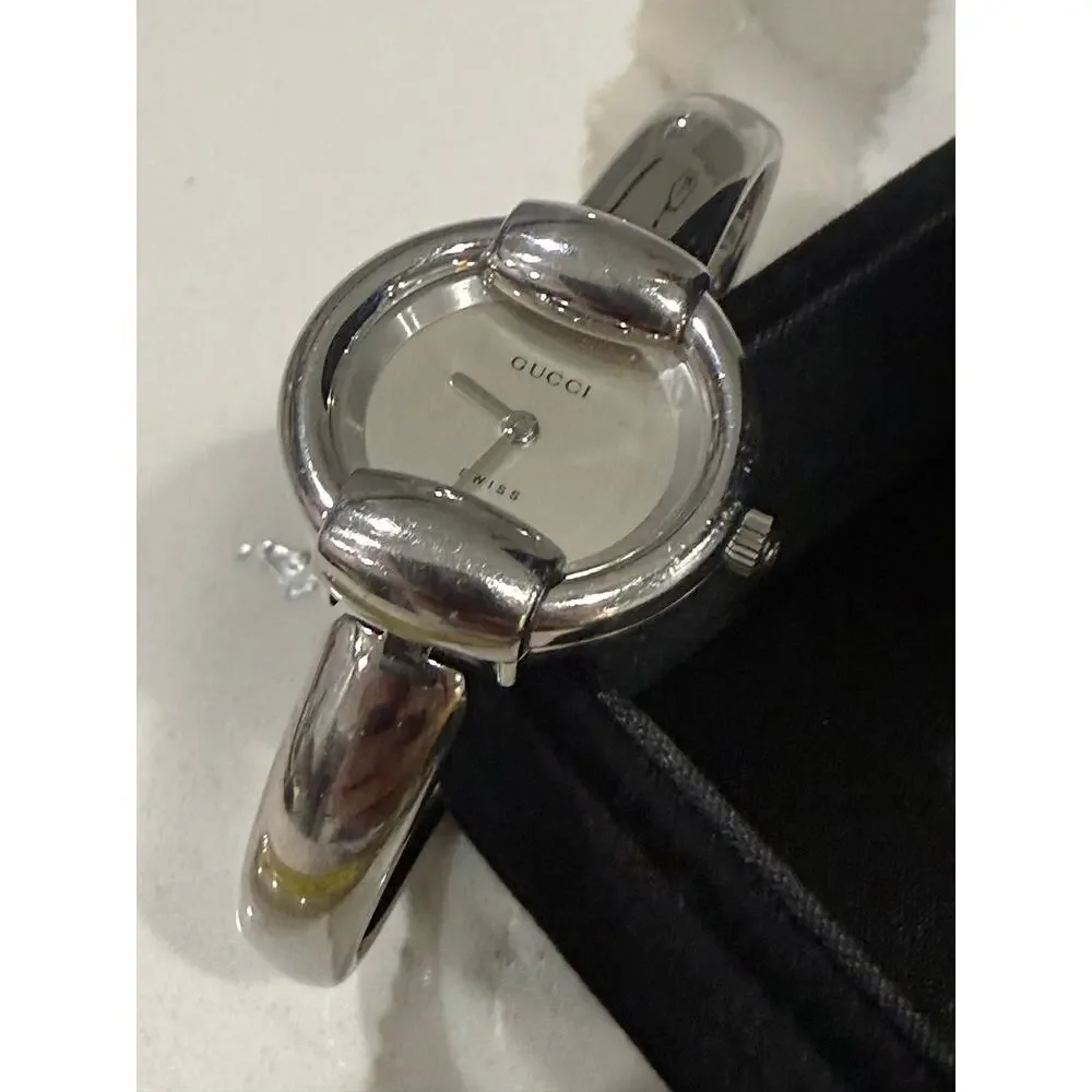 THIS ITEM HAS SOLD ELSEWHERE!!!! 🚨 Gucci 1400L Silver Quartz Watch - Picture 11 of 13